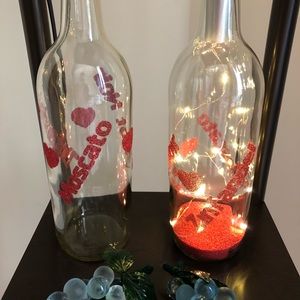 Wine bottle light with sand